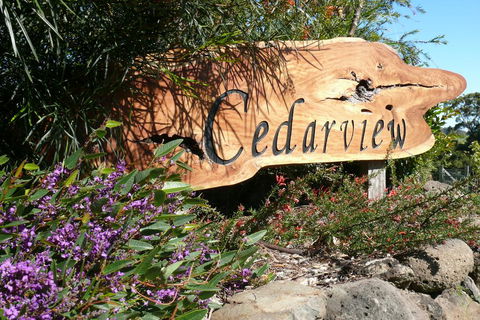 Cedarview Bed & Breakfast - Renee 0