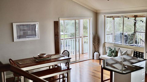 Central Coast Getaway 4B Family Holiday Home - Renee 2