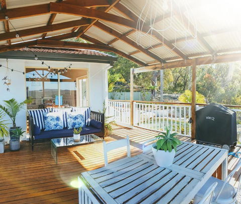 Central Coast Getaway 4B Family Holiday Home - Renee 3