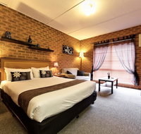 Central Yarrawonga Motor Inn - Swimm