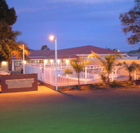 Charles Rasp Motor Inn  Cottages - Internet Find