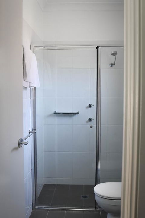 Charles Sturt Suites & Apartments - Internet Find 3