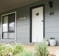 Charlottes Honor - River  Golf Cottage - Renee