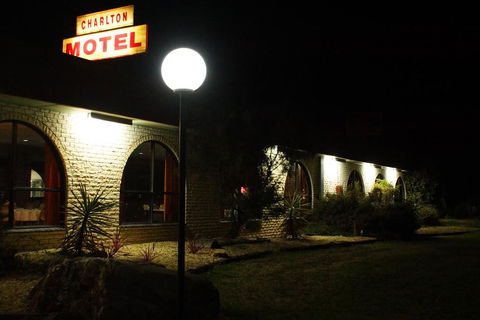 Charlton Motel - Internet Find 1