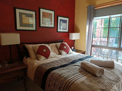 Charming Country House Close To Grafton - Renee 1