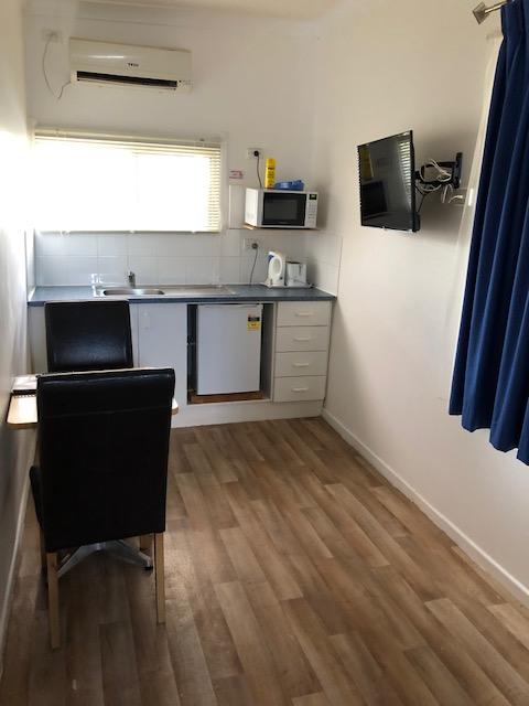 Chinchilla Motel - Internet Find 1