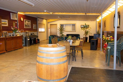 Chrissie's Dongara - Petrol Stations 0