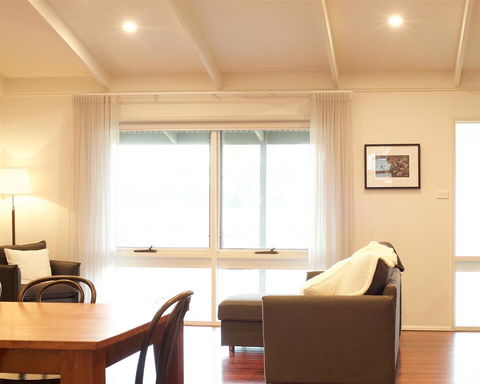 Cirillo Guest House - Petrol Stations 3
