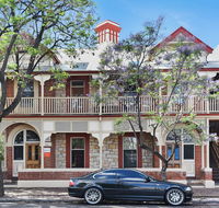 City Apartments at Cecil Mansions - Renee