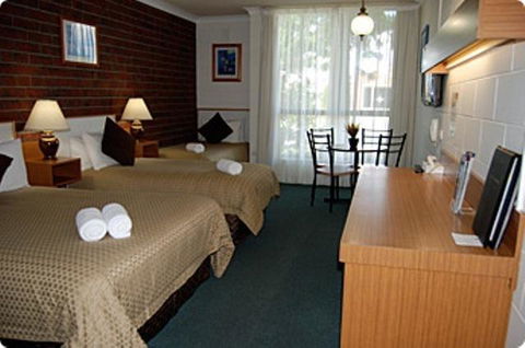 City Gardens Motel - Renee 2