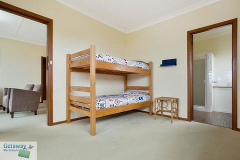 Cliffhanger - Pet Friendly - Swimm 3