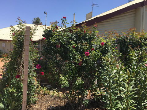 Club Boutique Hotel Cunnamulla - Petrol Stations 2