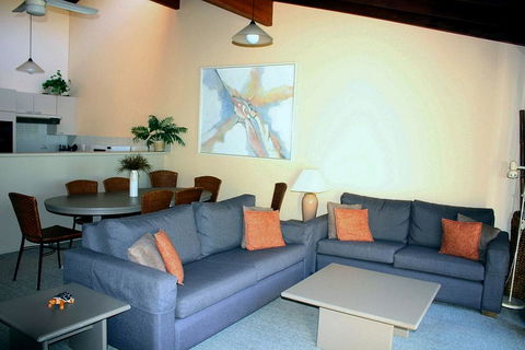 Coastal Retreat Unit 3 - Renee 1