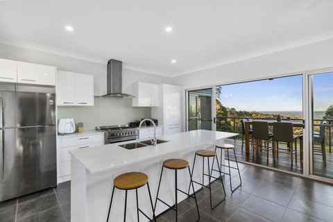 Coastal View, Mountain Side, Country Escspe - Renee 0