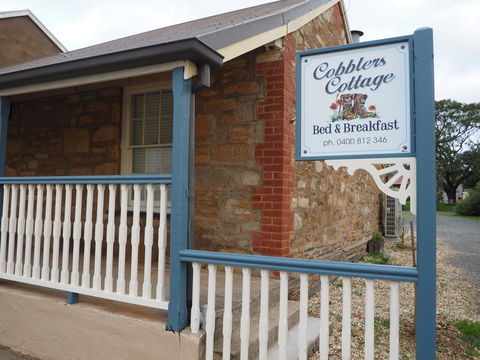Cobblers Cottage B&B - Renee 0