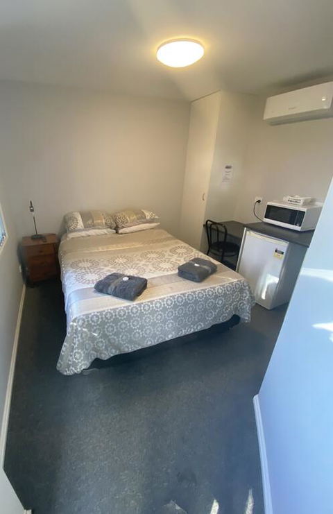 Commercial Hotel Curlewis - Internet Find 3