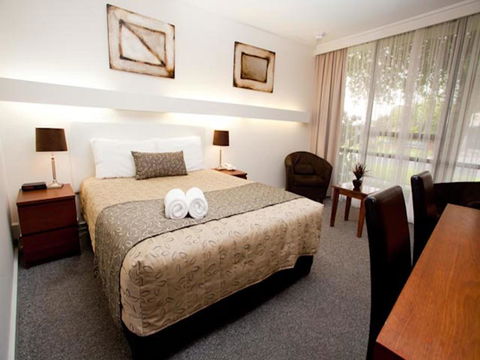 Connells Motel & Serviced Apartments - Renee 2
