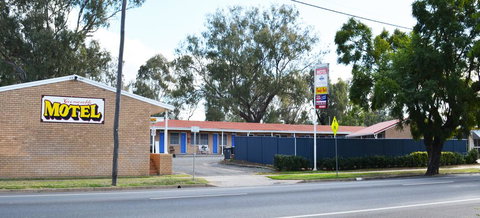 Coonamble Motel - Qld Realsetate 0