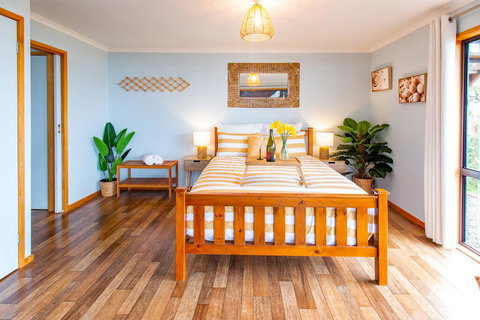 Coota Views Unit - Renee 0