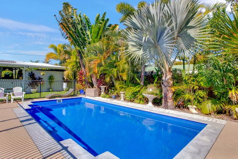 Coral Inn Boutique Hotel - Internet Find 1