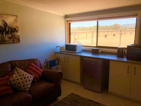 Cottage Equus - Qld Realsetate 2