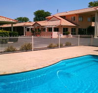 Country Roads Motor Inn - Renee