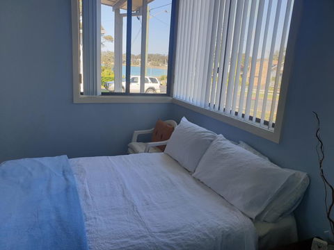 Cozy Beach Weekender - Renee 0