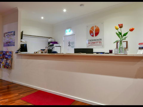 Crossroads Ecomotel - Renee 2