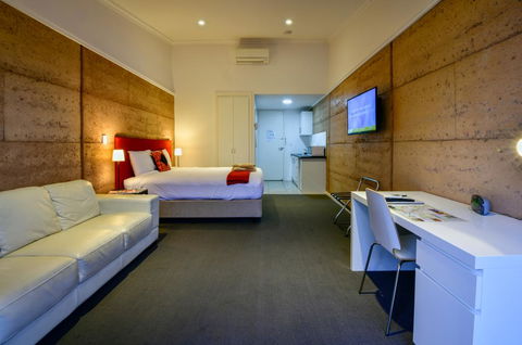 Crossroads Ecomotel - Renee 0
