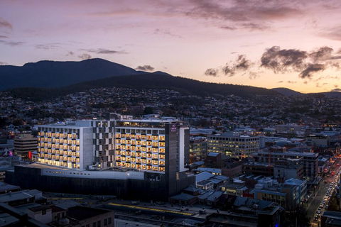 Crowne Plaza Hobart - Renee 0
