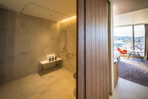 Crowne Plaza Hobart - Renee 2