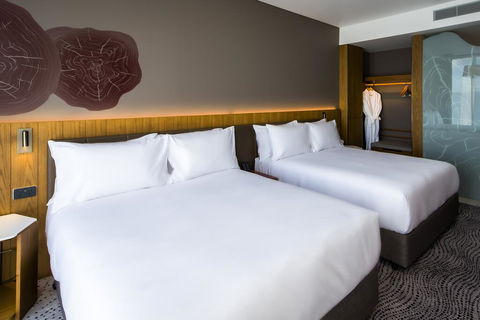 Crowne Plaza Hobart - Renee 3