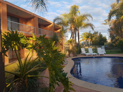 Crystal Fountain Motel Albury - Renee 0