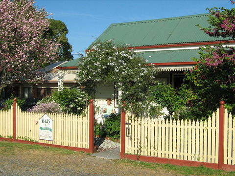Cuddledoon Cottages Rutherglen - Internet Find 0