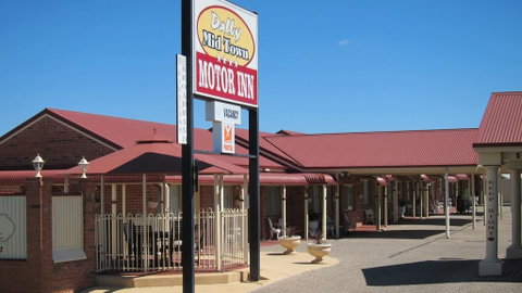 Dalby Mid Town Motor Inn - Internet Find 0