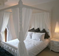 Darnell Bed  Breakfast - Renee