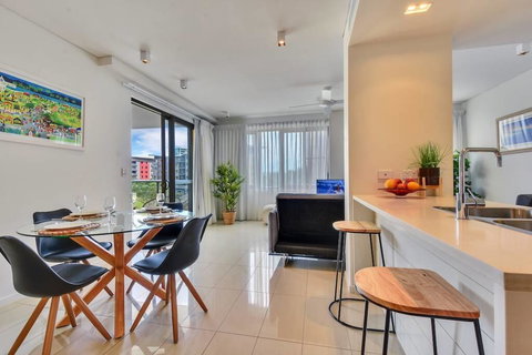 Darwin Waterfront Luxury Apartment - Renee 1