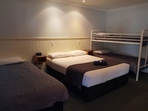 Dirranbandi Motor Inn - Internet Find 1