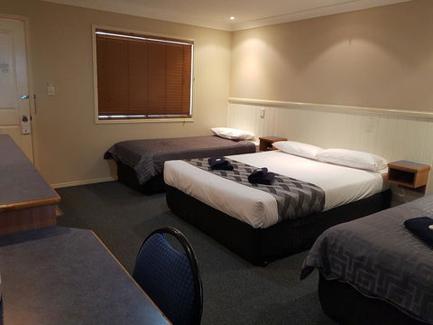 Dirranbandi Motor Inn - Internet Find 2