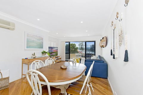 Dolphin Cove - Apt 5 - Internet Find 2