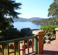 Donalea Bed and Breakfast  Riverview Apartment - Renee