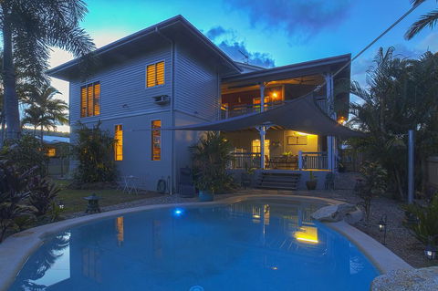 Driftwood Bed And Breakfast - Petrol Stations 3