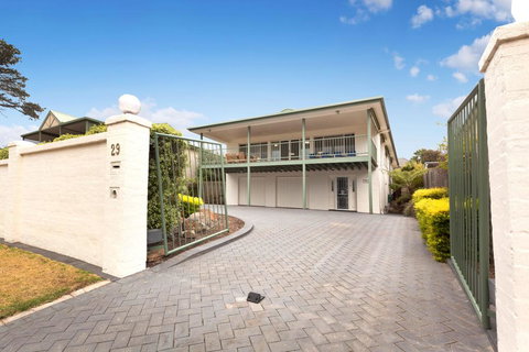 DROMANA BAY VIEWS - DROMANA - Petrol Stations 3