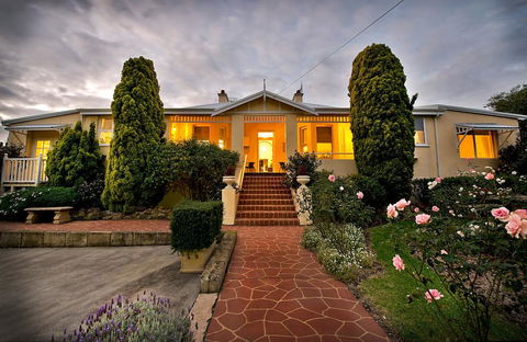 Dunmoylen House - Internet Find 0