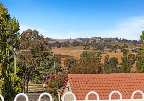 Econo Lodge Alabaster - Cowra - Swimm 2