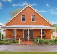 Eliza 1875 Red Brick Duplex Townhouse - Renee