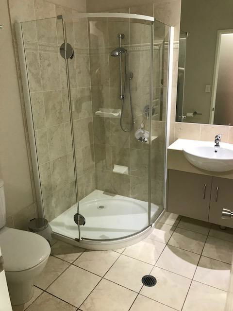Emerald Executive Apartments - Internet Find 3