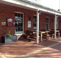 Emeu Inn Bed  Breakfast - Internet Find