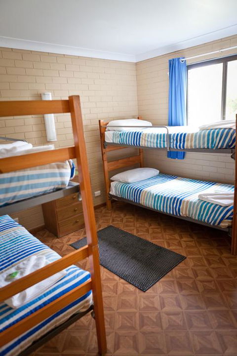 Emu Beach Chalets - Internet Find 3