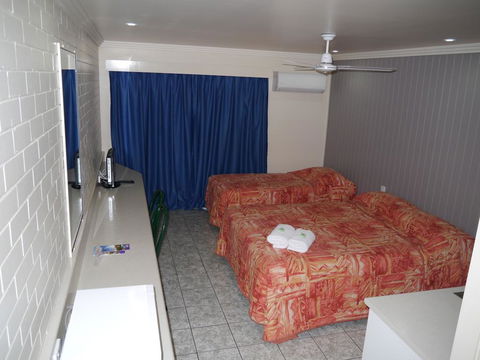 Emu Park Motel - Internet Find 2